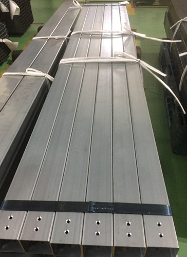 217-メッキパイプ（ZAM鋼管）の切断、穴あけ