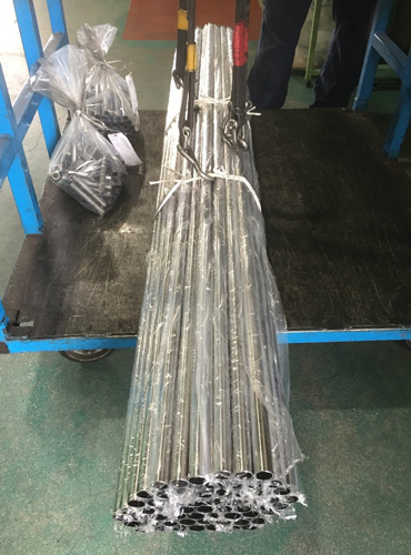 219-SUS430丸パイプ切断（#400研磨）